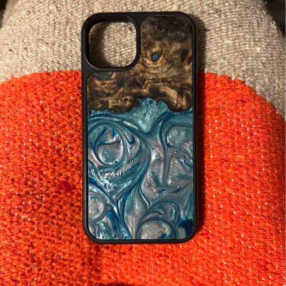 OtterBox Other - Carved iPhone 13 Case